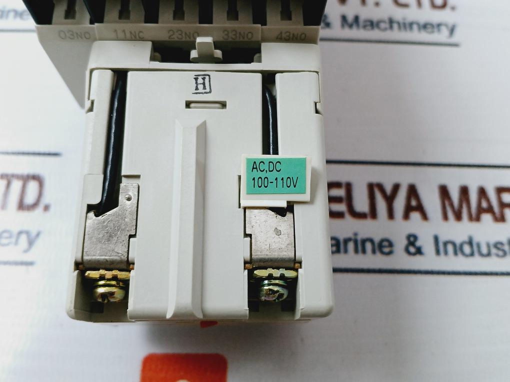 Fuji Electric Sh-5/V Latch Type Magnetic Contactor 50/60Hz