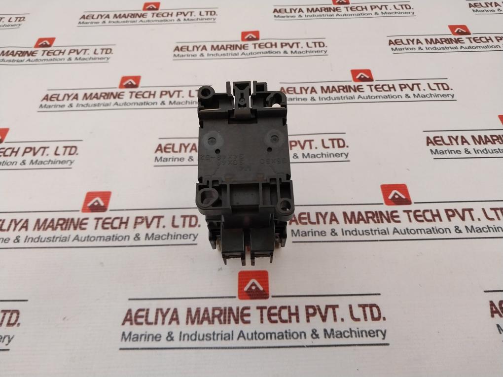 Fuji Electric SH04AA Contactor With SZ-A22 Auxiliary Contact Block 10A