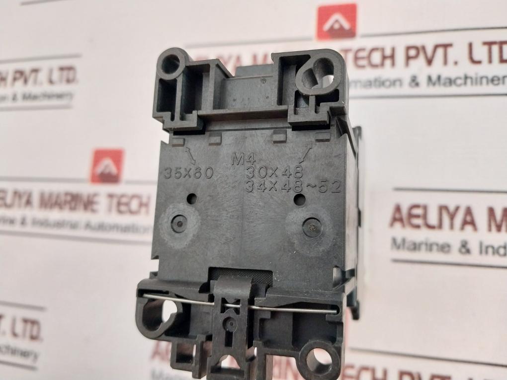 Fuji Electric SH04AA Contactor With SZ-A22 Auxiliary Contact Block 10A