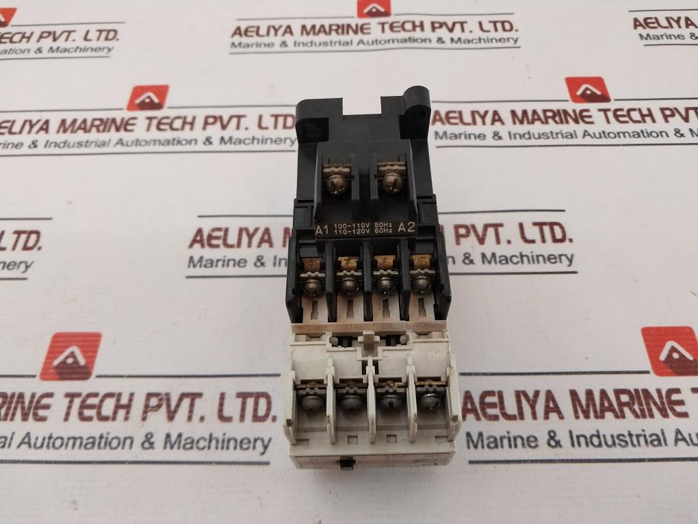 Fuji Electric SH04AA Contactor With SZ-A22 Auxiliary Contact Block 10A