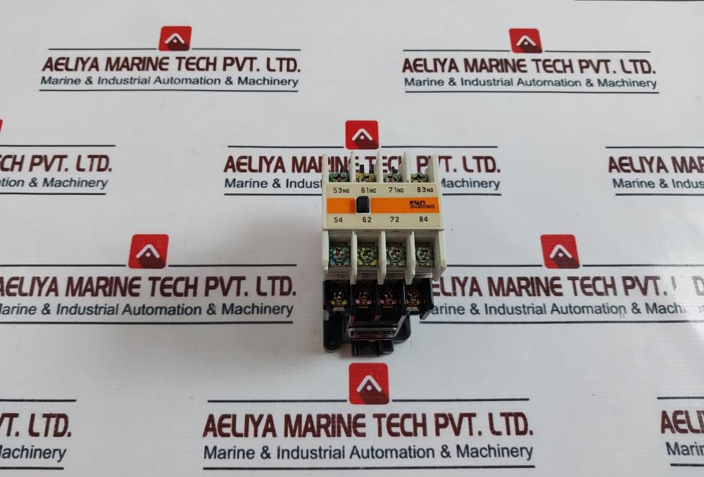 Fuji Electric SH04AA Relay With F07666034G Auxiliary Contact Block 200-220v 60hz