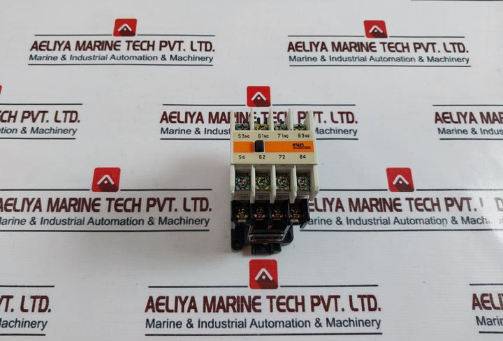 Fuji Electric SH04AA Relay With F07666034G Auxiliary Contact Block 200-220v 60hz