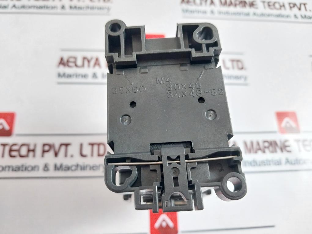 Fuji Electric SH04AA Relay With F07666034G Auxiliary Contact Block 200-220v 60hz