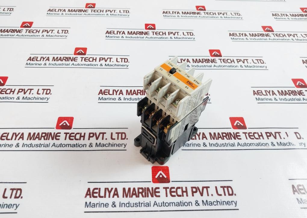 Fuji Electric SH04AA Relay With F07666034G Auxiliary Contact Block 200-220v 60hz
