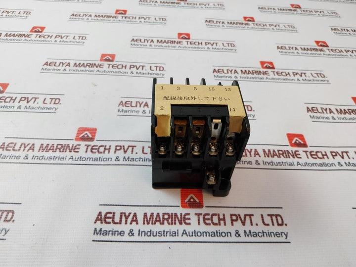 Fuji Electric Src3631-5-1b/2811 Magnetic Contactor 550v 22a
