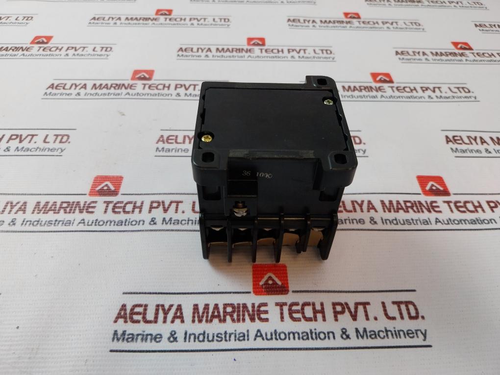 Fuji Electric Src3631-5-1b/2811 Magnetic Contactor 550v 22a