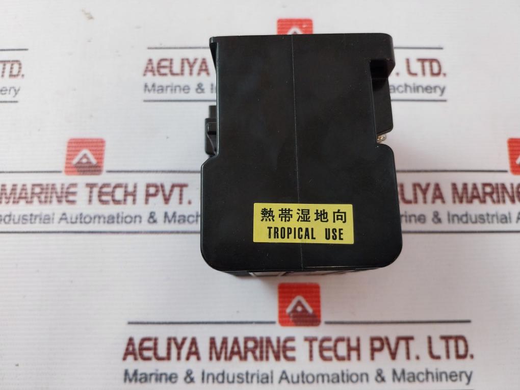 Fuji Electric Src3631-5-1b/2811 Magnetic Contactor 550v 22a