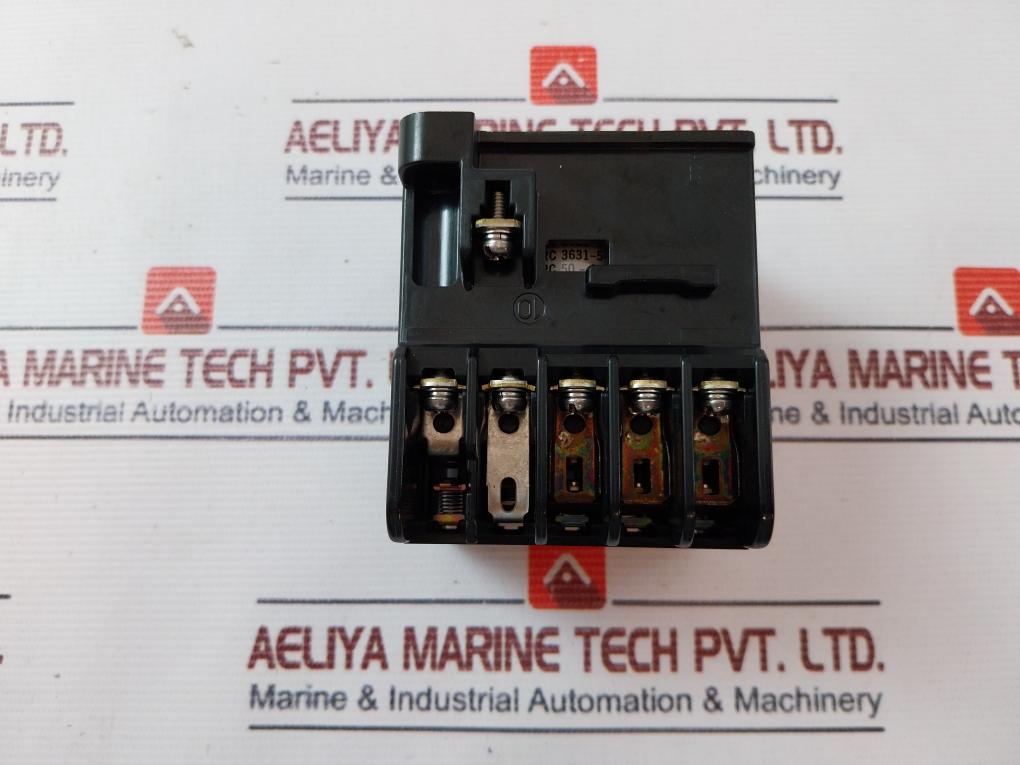 Fuji Electric Src3631-5-1b/2811 Magnetic Contactor 550v 22a