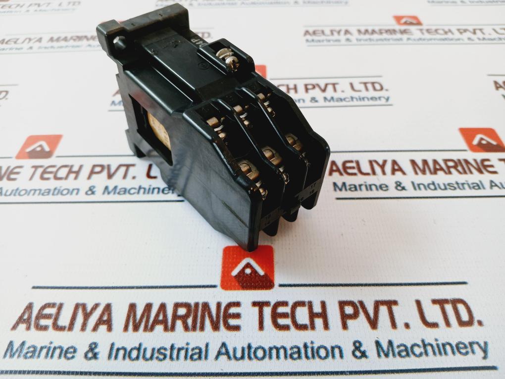 Fuji Electric Src50-2F/X (3A3B) Magnetic Contactor