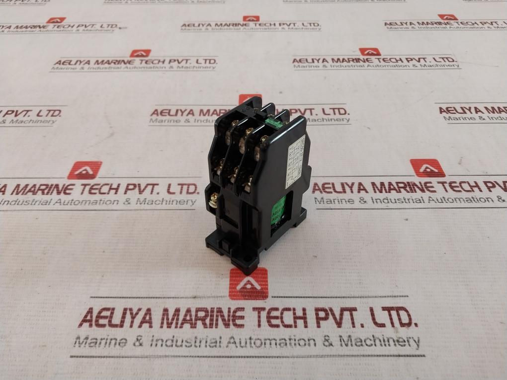 Fuji Electric Src50-2F/X (3A3B) Magnetic Contactor 100-110V Coil 50/60Hz