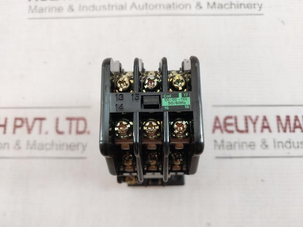 Fuji Electric Src50-2F/X (3A3B) Magnetic Contactor 100-110V Coil 50/60Hz