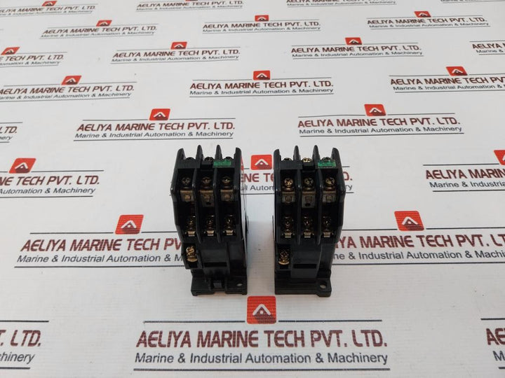 Fuji Electric SRC50-2U/X (4A2B) Magnetic Contactor 50/60Hz