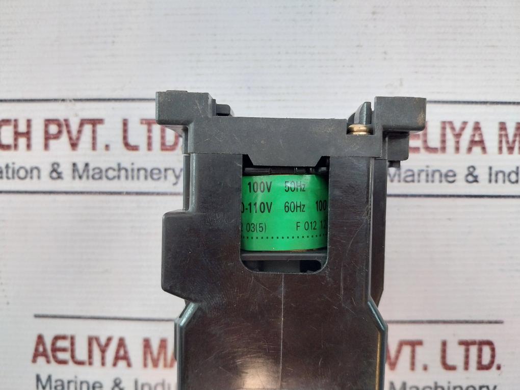 Fuji Electric SRC50-2U/X (4A2B) Magnetic Contactor 50/60Hz