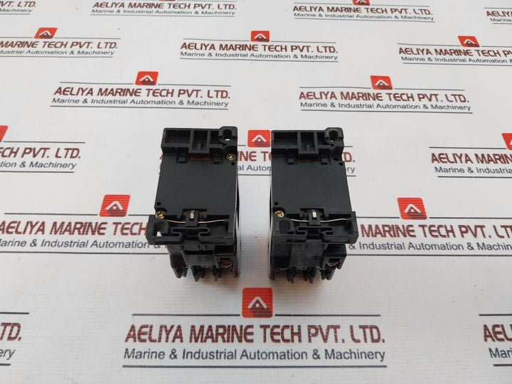 Fuji Electric SRC50-2U/X (4A2B) Magnetic Contactor 50/60Hz