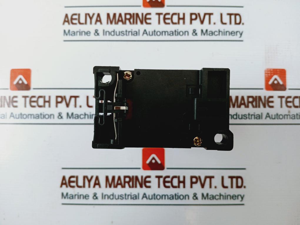 Fuji Electric Src50-2U/X (4A2B)/ Src 50-3Fs/X Auxiliary Relay 380-440V 50/60Hz