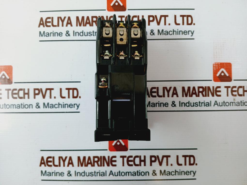 Fuji Electric Src50-2U/X (4A2B)/ Src 50-3Fs/X Auxiliary Relay 380-440V 50/60Hz