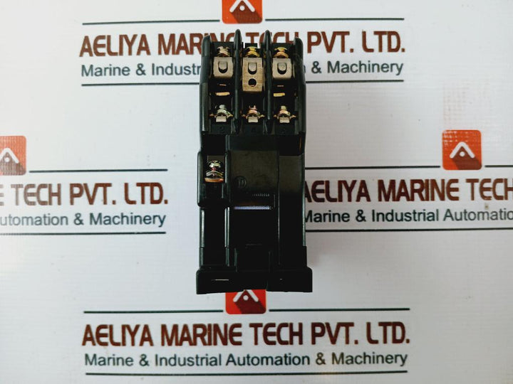 Fuji Electric Src50-2U/X (4A2B)/ Src 50-3Fs/X Auxiliary Relay 380-440V 50/60Hz