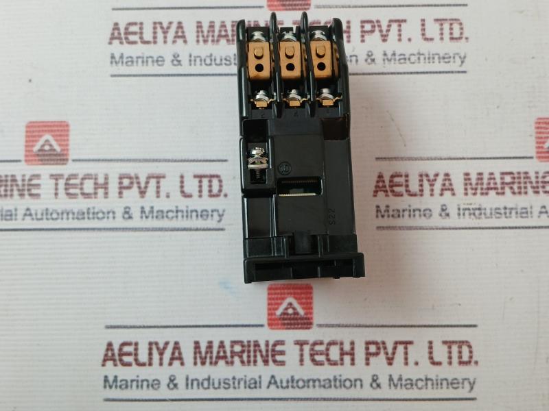 Fuji Electric SRC50-2U/X (6A) Auxiliary Relay 100/100-110V 50/60HZ