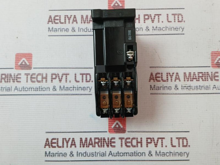 Fuji Electric SRC50-2U/X (6A) Auxiliary Relay 100/100-110V 50/60HZ
