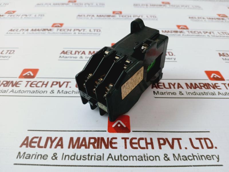 Fuji Electric Src50-2u (4a2b) Z Auxiliary Relay 100/100-110v 50/60hz