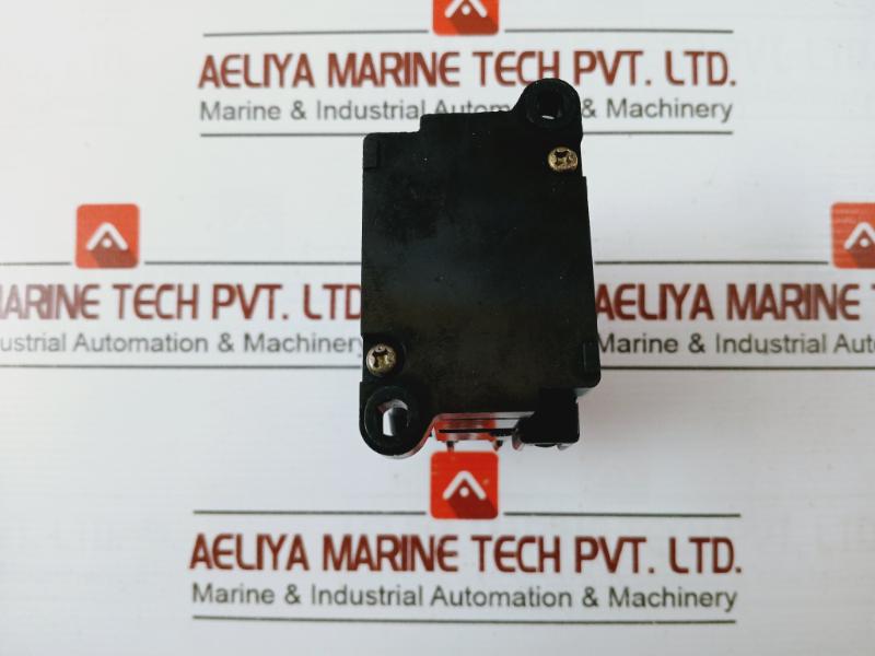 Fuji Electric Src50-2u (4a2b) Z Auxiliary Relay 100/100-110v 50/60hz