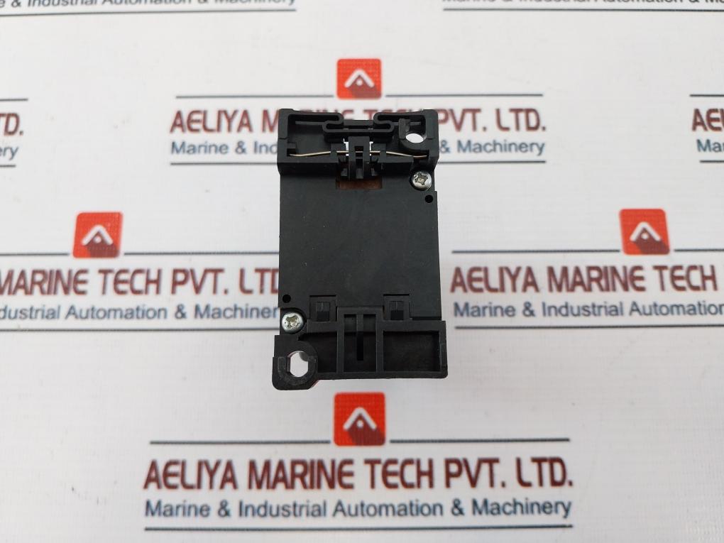 Fuji Electric Src50-2u/x (3a3b) Auxiliary Relay 0/60hz