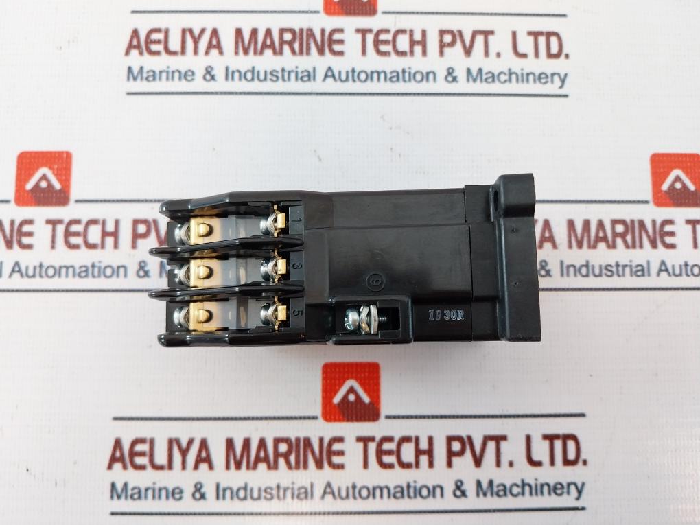 Fuji Electric Src50-2u/x (3a3b) Auxiliary Relay 0/60hz