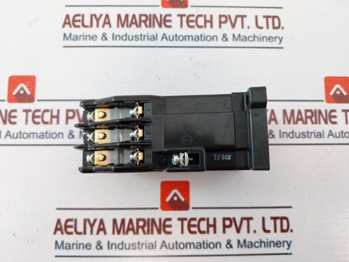 Fuji Electric Src50-2u/x (3a3b) Auxiliary Relay 0/60hz