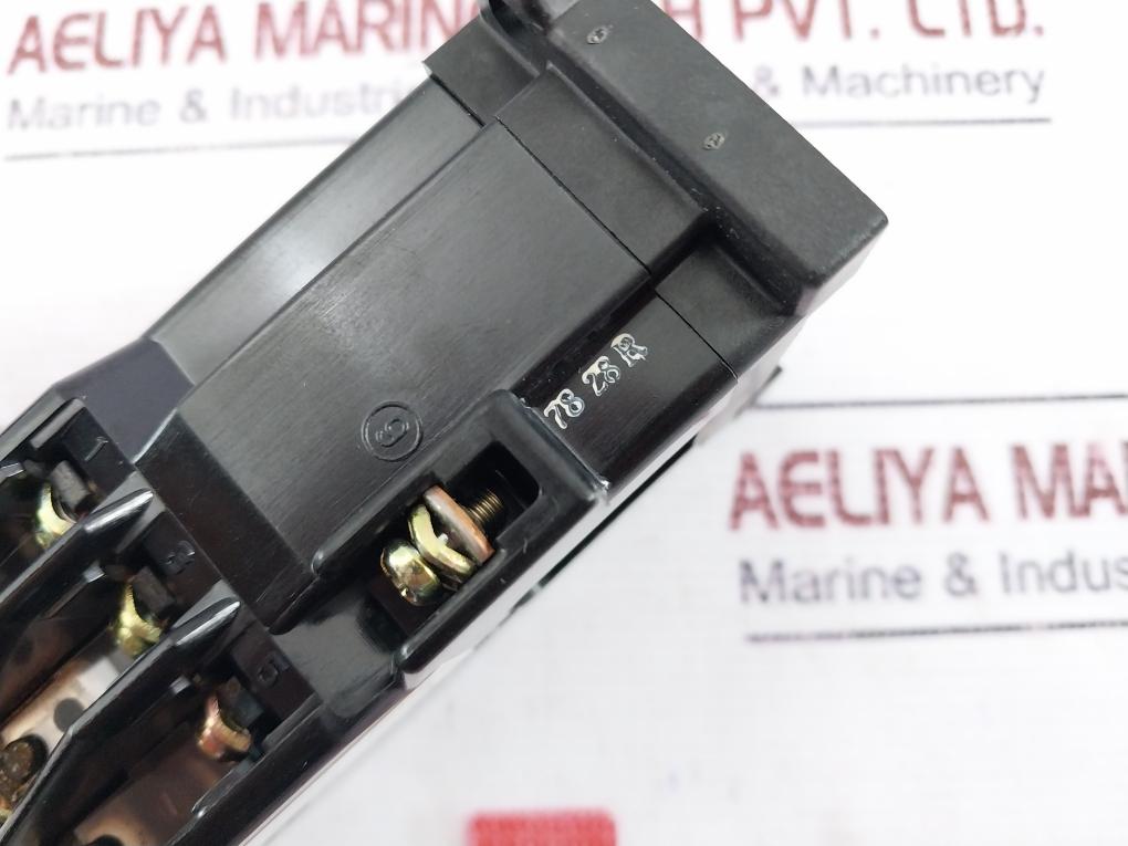 Fuji Electric Src50-2U/X (4A2B) Auxiliary Relay 100/100-110V