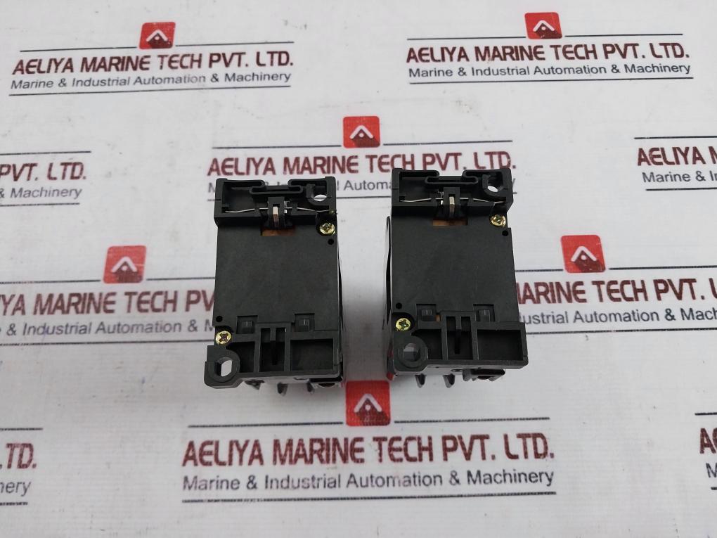 Fuji Electric Src50-2U/X (4A2B) Auxiliary Relay 100/100-110V