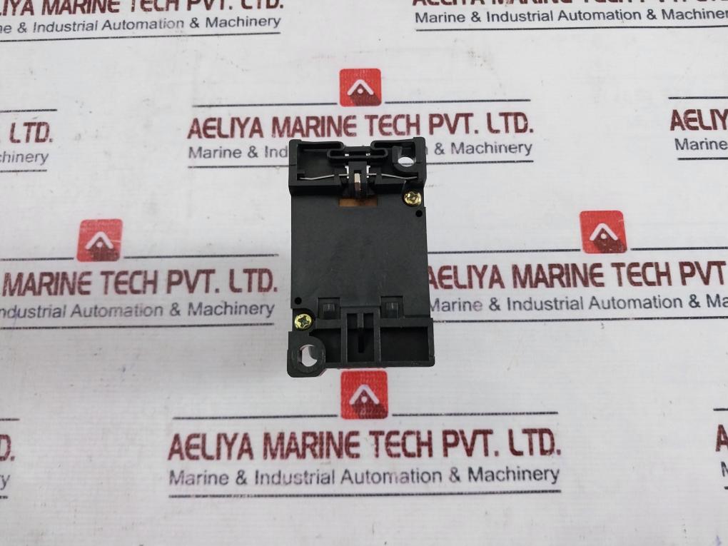 Fuji Electric Src50-2U/X (4A2B) Auxiliary Relay 100/100-110V