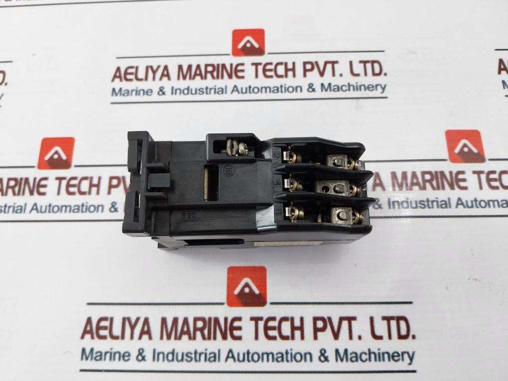 FUJI ELECTRIC SRC50-2U/X(4a2b) Magnetic Contactor 50-60Hz 100-110V