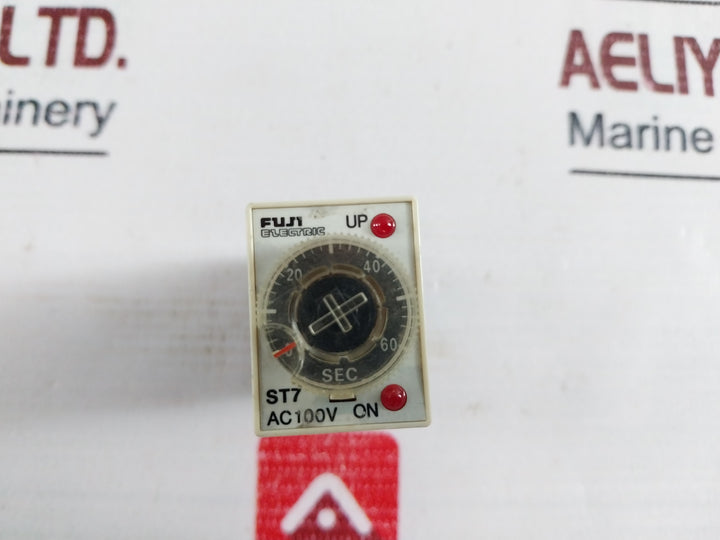 Fuji Electric St7P-2 Timer Relay Ac100V 0-60 Sec