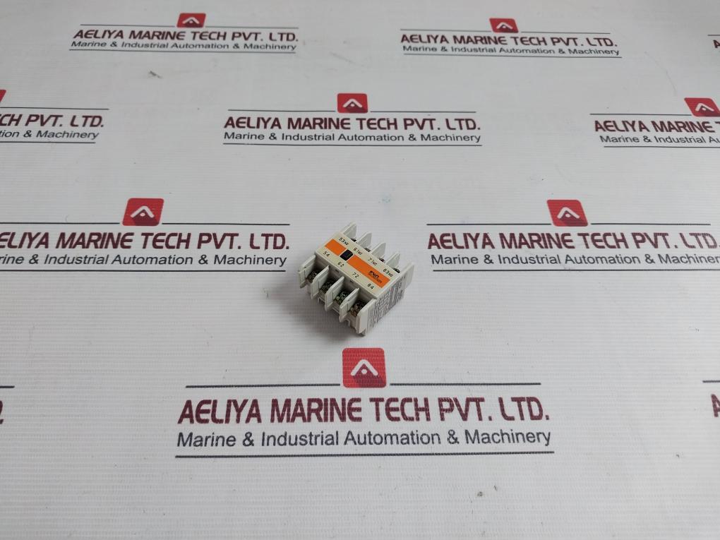 Fuji Electric Sz-a22 Auxiliary Contact Block 100-120V 6A 216100-0225