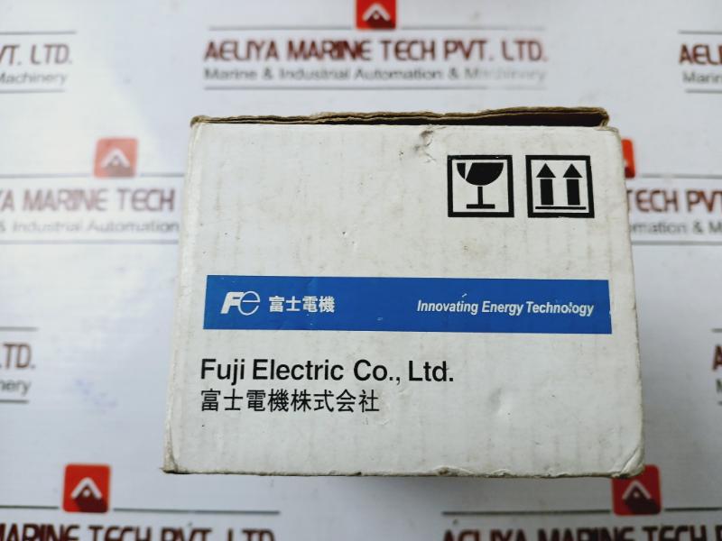 Fuji Pxr4Tcy1-1Vm70 Temperature Controller 100-240 Vac, 50/60 Hz