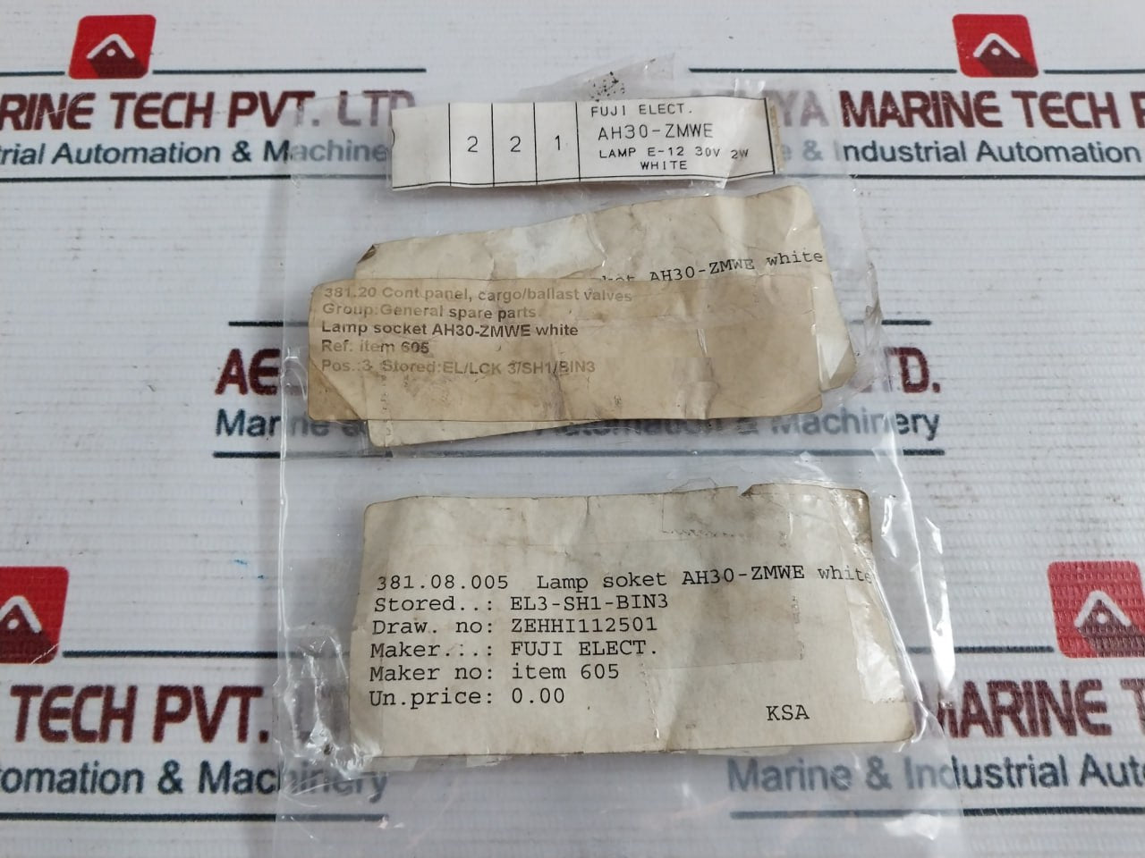 Fuji Electric Ah30-zm E White Command Switch 11 To 13 Kg-cm Lamp 30V 2W