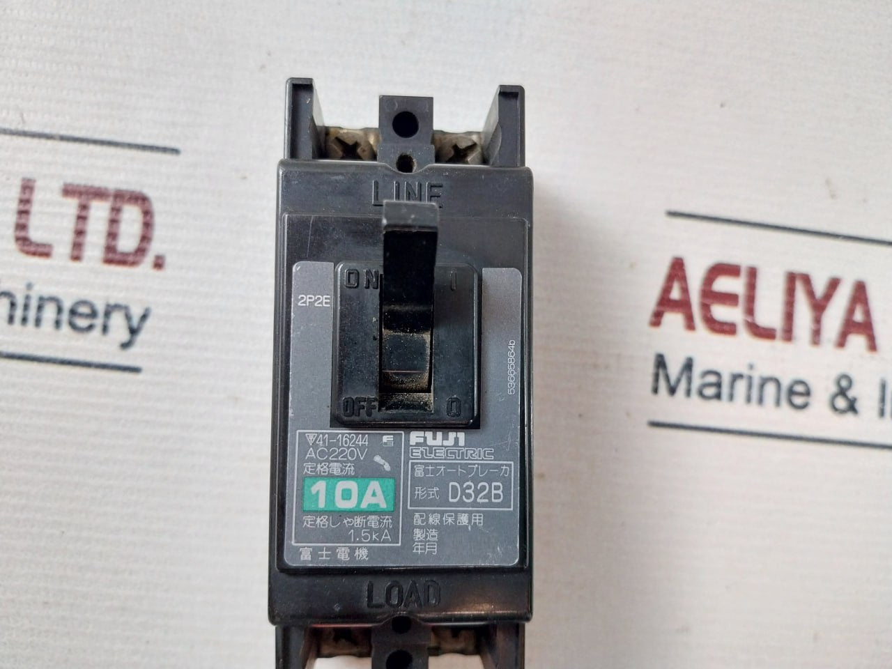 Fuji Electric D32B 2-pole Circuit Breaker Ac 220V 10A
