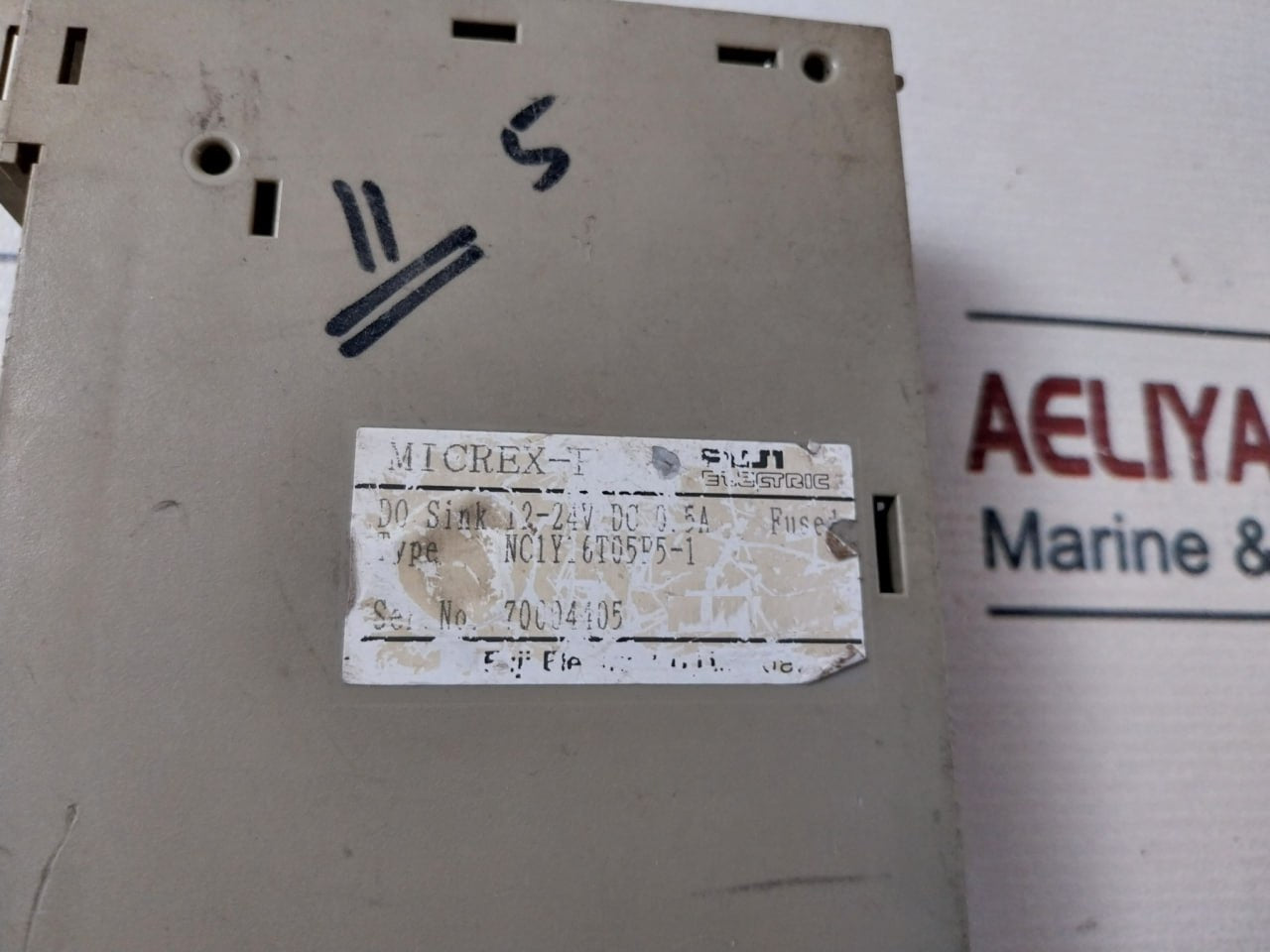 Fuji Electric Nc1Y16T05P5-1 Digital Output Module Plc Transducer