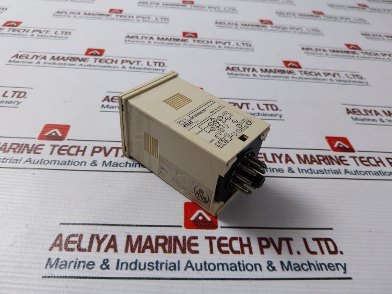 Fuji Electric Pyz4Tby2-1E Temperature Controller 4Z8104T
