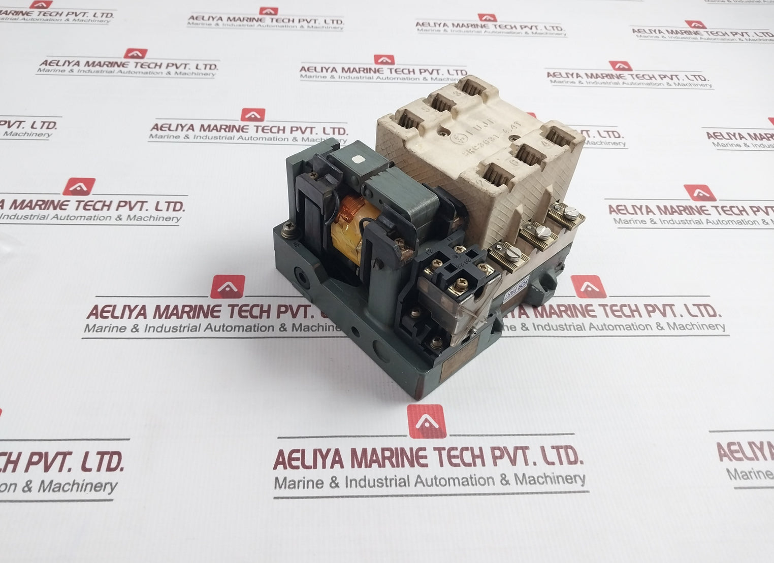 Fuji Electric Src3631-4.4T Magnetic Contactor 220V 440V 550V (Not Working)