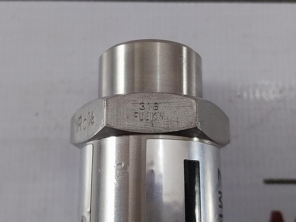 Fujikin 2 Micron Filter 100711 Rc1/4