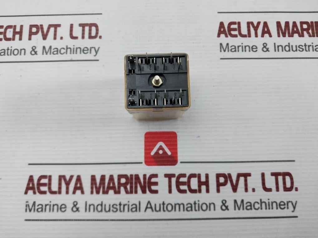 Fujitsu 233N-4T Auxiliary Relay 60Hz 100-110V