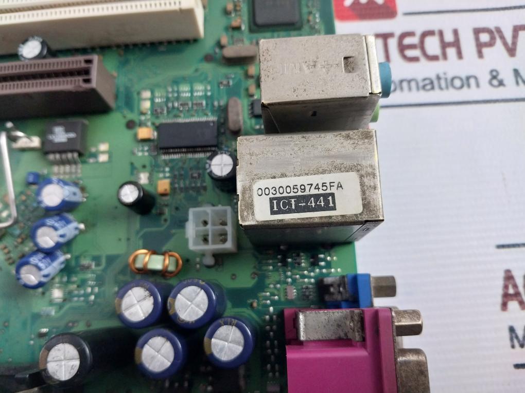 Fujitsu Siemens W26361-w65-x-04 / W26361-w65-z1-04-36 Mother Board