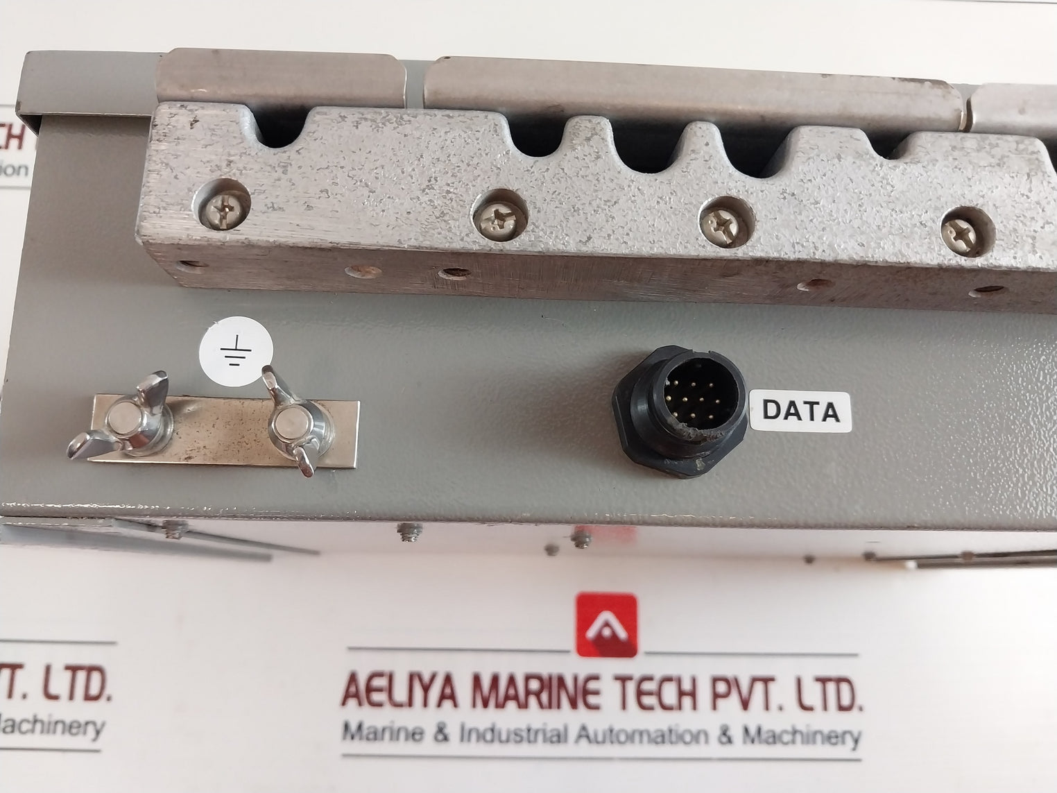 Furuno Electric Fe 700 Echo-sounder Distribution Box Fe-702