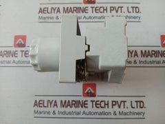Fuse Base With 2 Screw Caps 25A 500V 2522