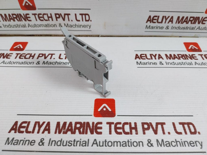 Fuse Modular Terminal Block 800V 4Mm2 Part No. Uk5-hesi Phoenix Contact (1 Box=50 Pcs)