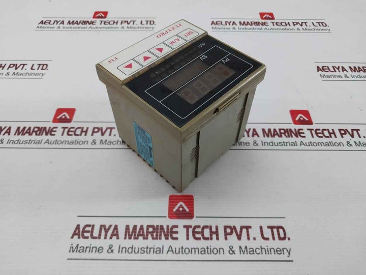 Fuzypro F14-101-000 Digital Temperature Controller