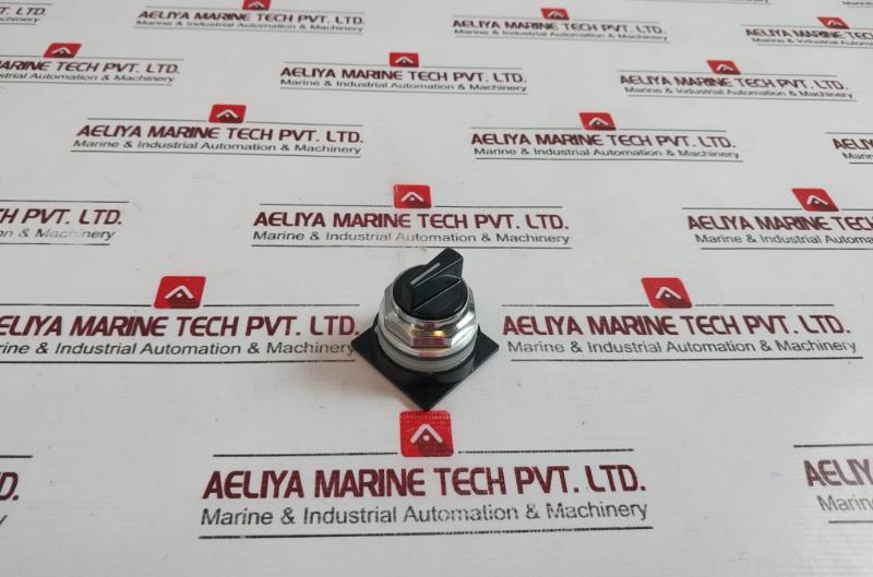 Ge Cr104Psg94B Selector Switch, 3 Position Spg, 025-003-06-05