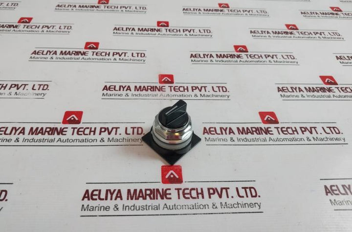 Ge Cr104Psg94B Selector Switch, 3 Position Spg, 025-003-06-05