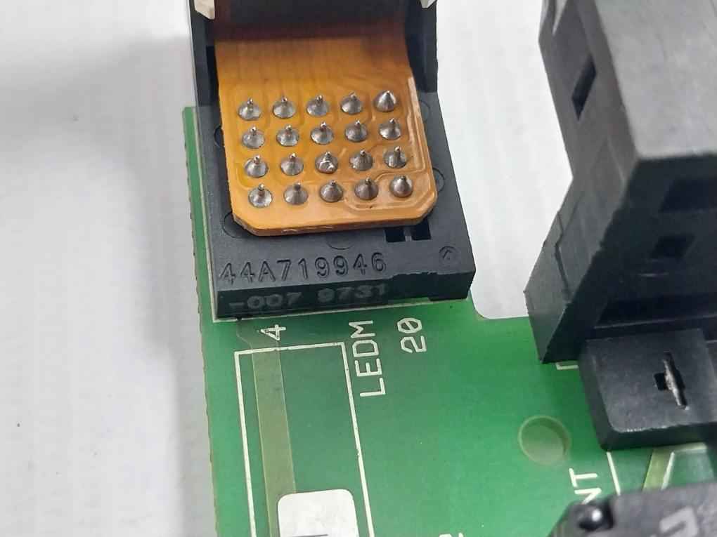 Ge Fanuc Ic693Mdl930 Relay Circuit Board 3159859 4A 8Pt